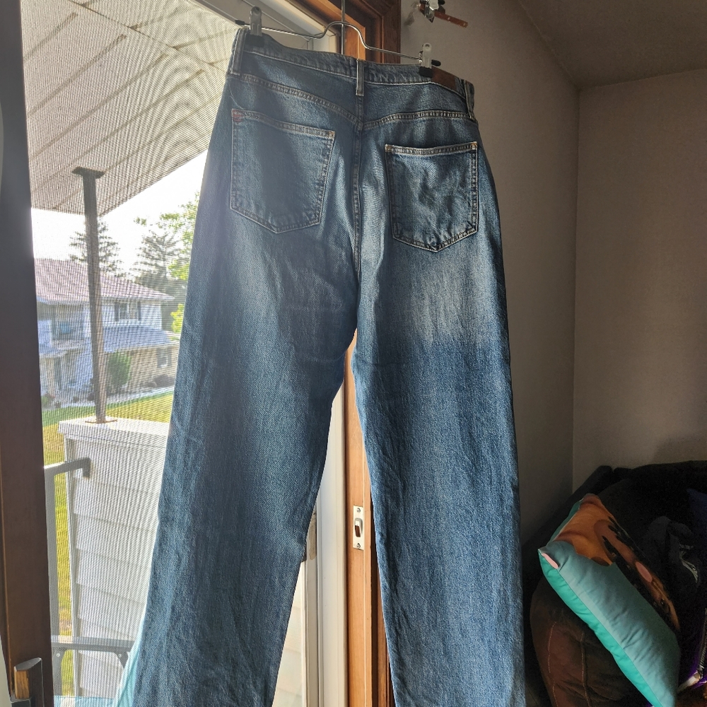 Jeans - Picture 2 of 3